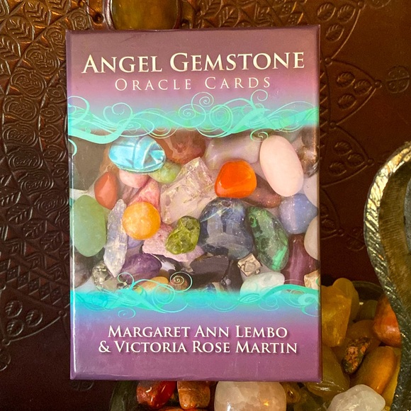 Angel Gemstone Oracle Cards by Margaret Ann Lembo & Victoria Rose Martin - Picture 2 of 8